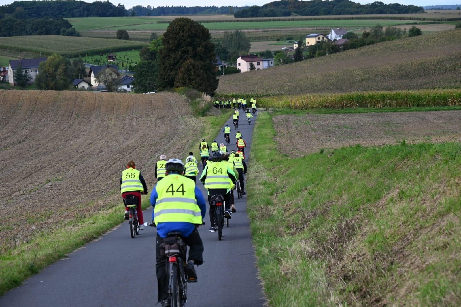 Zdjęcie w galerii na portalu naszraciborz.pl: Rajd rowerowy partnerskich gmin [FOTO i WIDEO] wiadomości z regionu