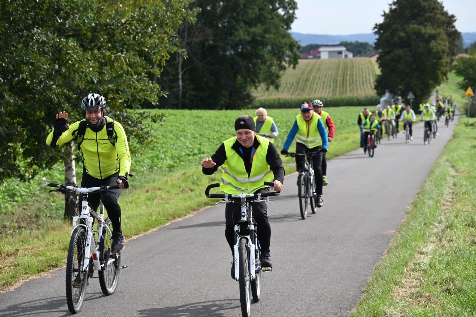 Zdjęcie w galerii na portalu naszraciborz.pl: Rajd rowerowy partnerskich gmin [FOTO i WIDEO] wiadomości z regionu
