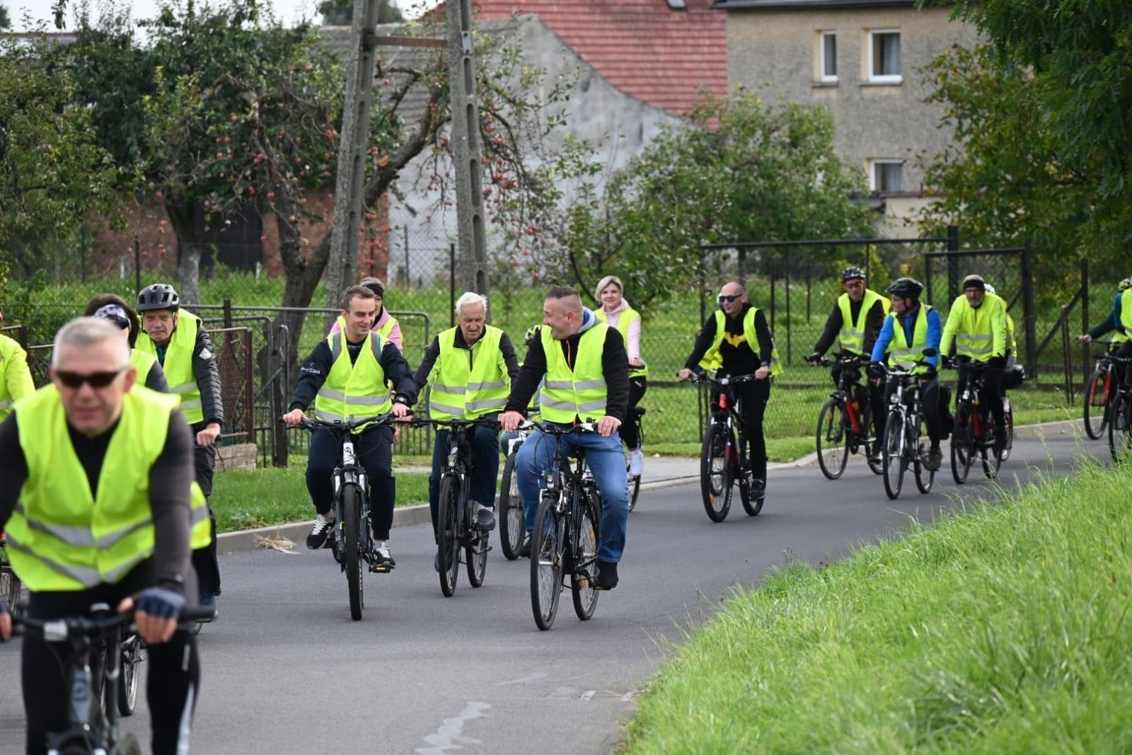 Zdjęcie w galerii na portalu naszraciborz.pl: Rajd rowerowy partnerskich gmin [FOTO i WIDEO] wiadomości z regionu