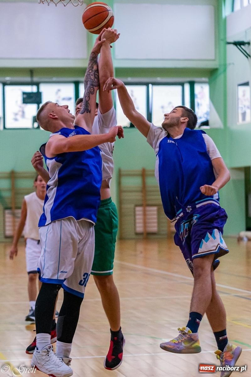 Zdjęcie w galerii na portalu naszraciborz.pl: Koszykarskie zawody im. Stanisława Borowika za nami [FOTO i WIDEO] wiadomości z regionu