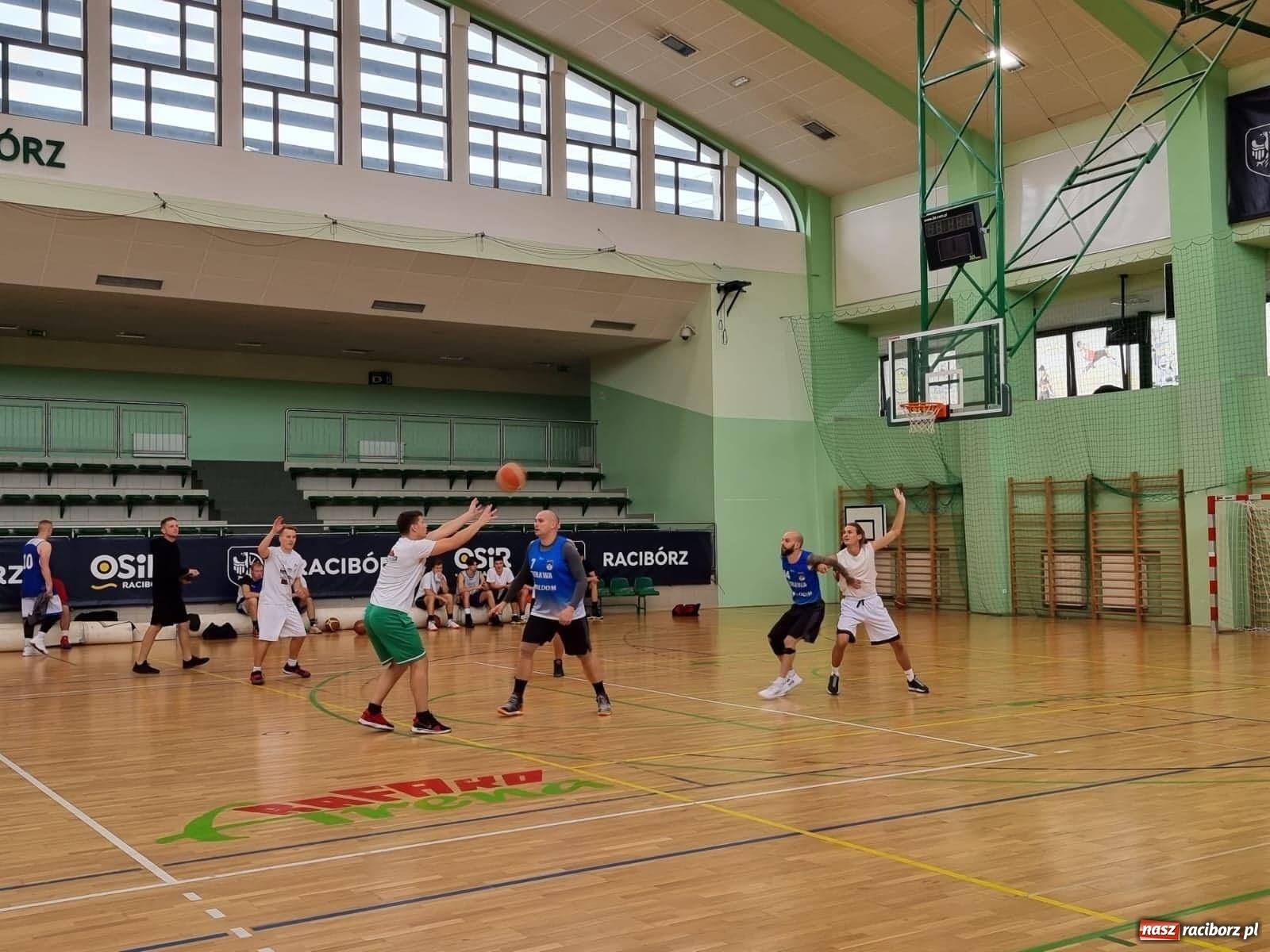 Zdjęcie w galerii na portalu naszraciborz.pl: Koszykarskie zawody im. Stanisława Borowika za nami [FOTO i WIDEO] wiadomości z regionu