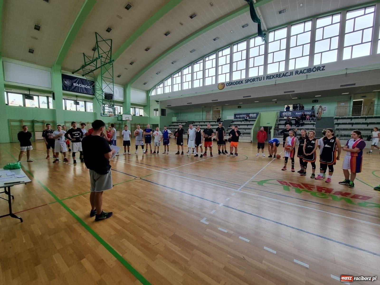 Zdjęcie w galerii na portalu naszraciborz.pl: Koszykarskie zawody im. Stanisława Borowika za nami [FOTO i WIDEO] wiadomości z regionu