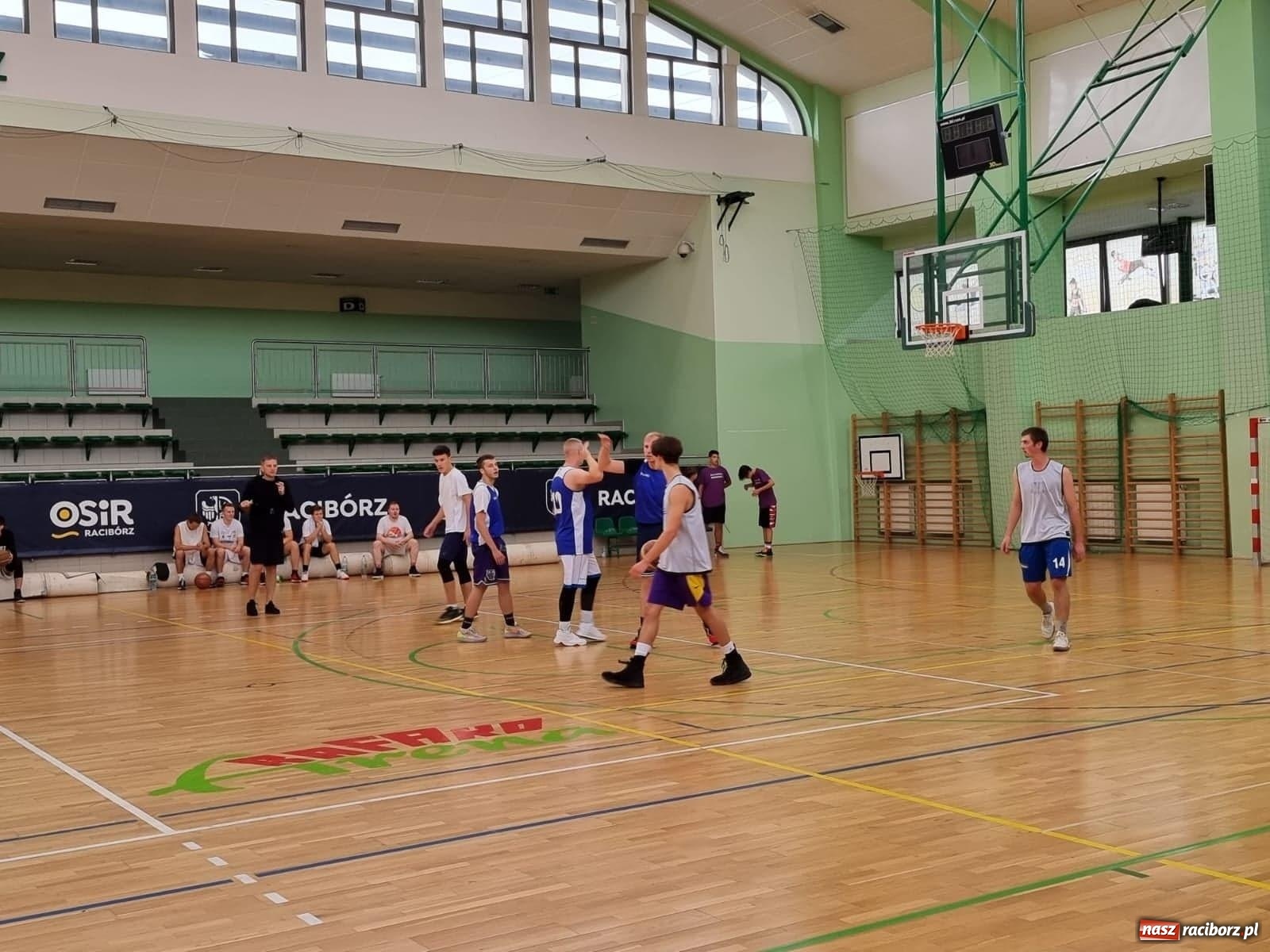 Zdjęcie w galerii na portalu naszraciborz.pl: Koszykarskie zawody im. Stanisława Borowika za nami [FOTO i WIDEO] wiadomości z regionu