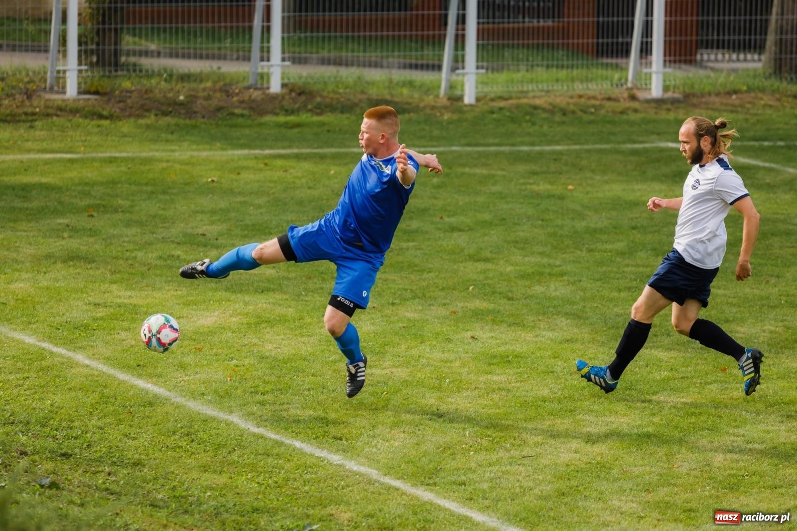 Zdjęcie w galerii na portalu naszraciborz.pl: B klasa. Wilczek pokąsał Ocice [FOTO] wiadomości z regionu