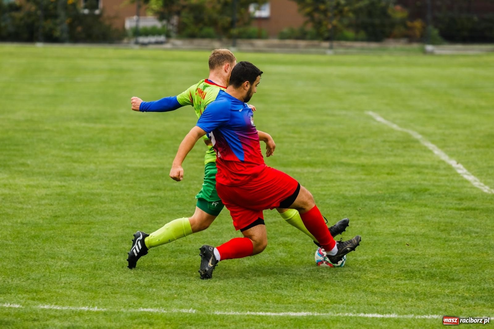 Zdjęcie w galerii na portalu naszraciborz.pl: Kolejarz z Chałupek rozjechał Studzienną [FOTO] wiadomości z regionu