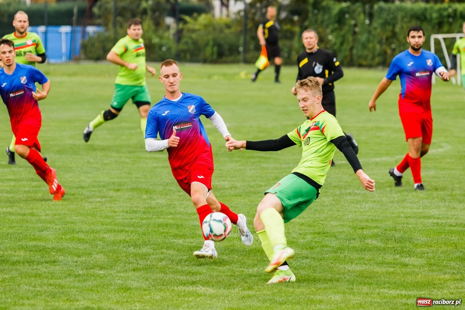 Zdjęcie w galerii na portalu naszraciborz.pl: Kolejarz z Chałupek rozjechał Studzienną [FOTO] wiadomości z regionu