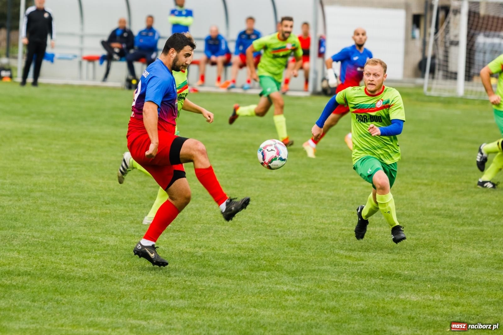 Zdjęcie w galerii na portalu naszraciborz.pl: Kolejarz z Chałupek rozjechał Studzienną [FOTO] wiadomości z regionu