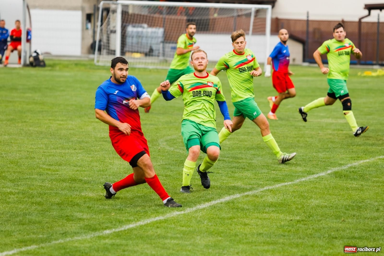 Zdjęcie w galerii na portalu naszraciborz.pl: Kolejarz z Chałupek rozjechał Studzienną [FOTO] wiadomości z regionu