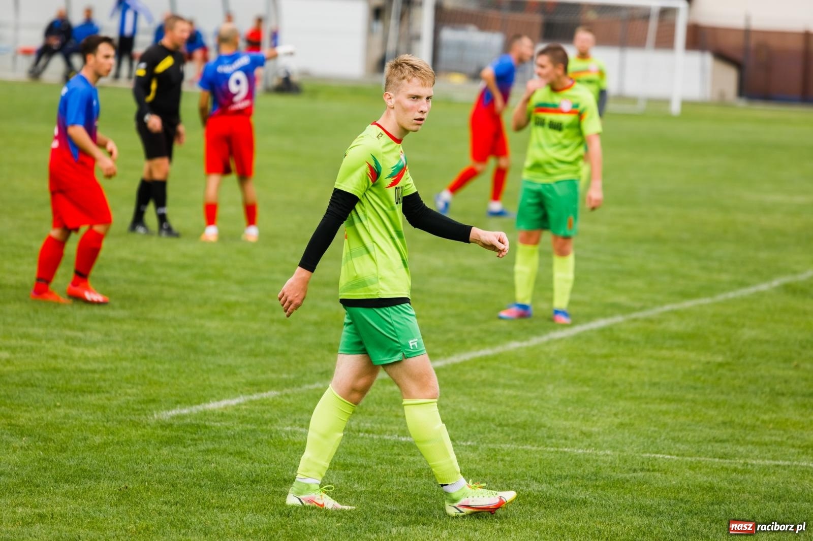 Zdjęcie w galerii na portalu naszraciborz.pl: Kolejarz z Chałupek rozjechał Studzienną [FOTO] wiadomości z regionu