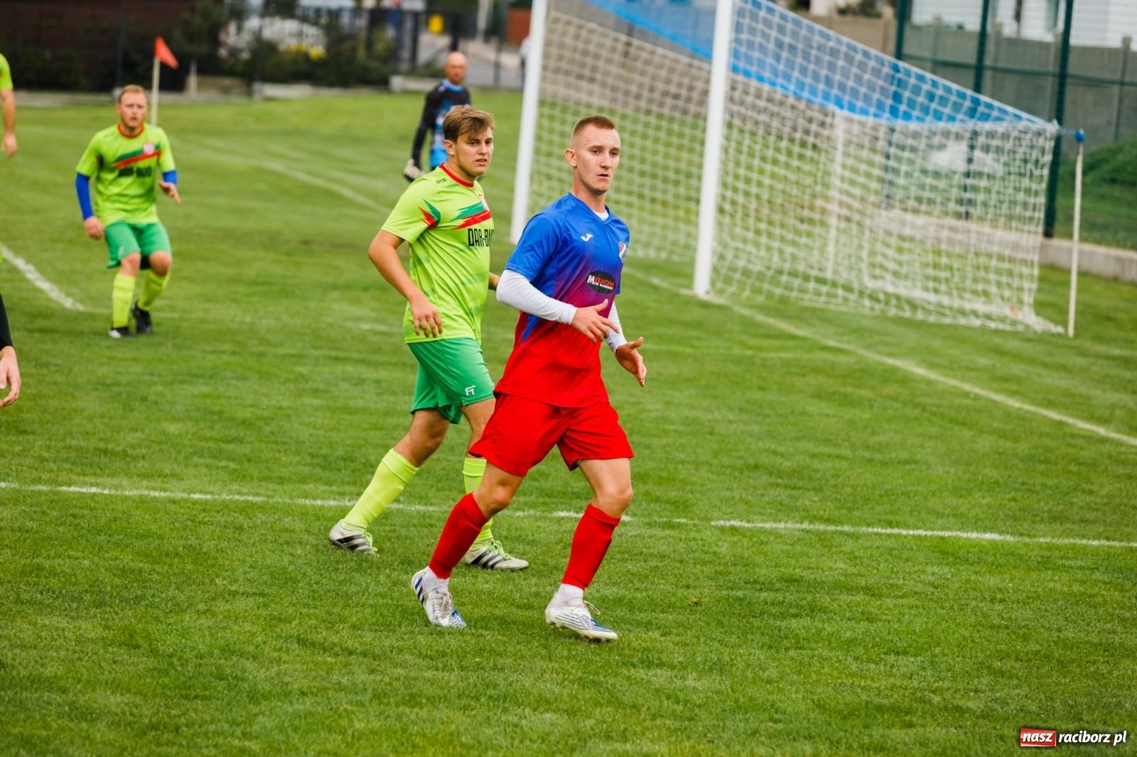 Zdjęcie w galerii na portalu naszraciborz.pl: Kolejarz z Chałupek rozjechał Studzienną [FOTO] wiadomości z regionu