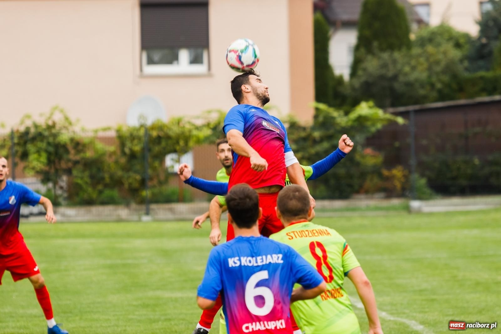 Zdjęcie w galerii na portalu naszraciborz.pl: Kolejarz z Chałupek rozjechał Studzienną [FOTO] wiadomości z regionu