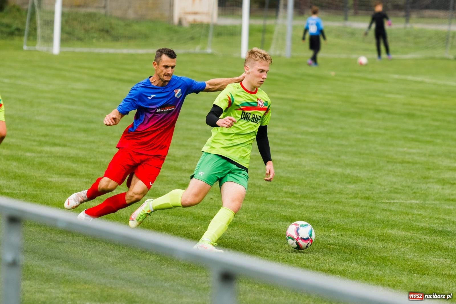 Zdjęcie w galerii na portalu naszraciborz.pl: Kolejarz z Chałupek rozjechał Studzienną [FOTO] wiadomości z regionu
