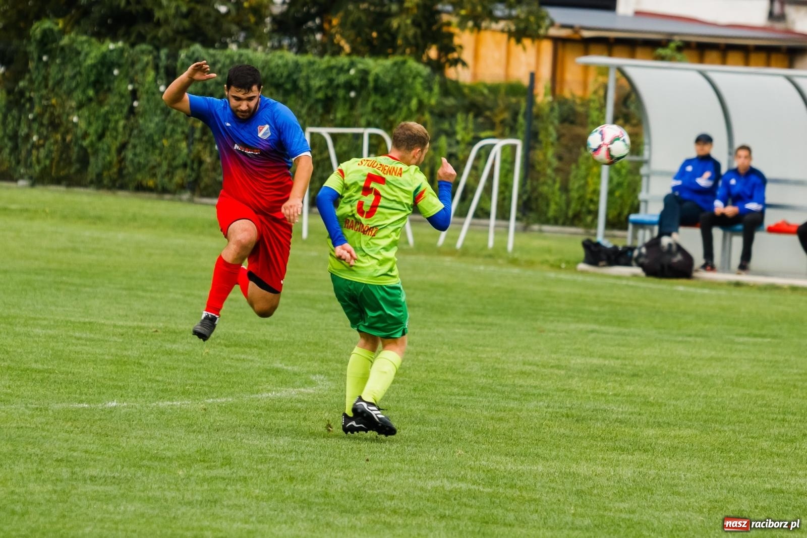 Zdjęcie w galerii na portalu naszraciborz.pl: Kolejarz z Chałupek rozjechał Studzienną [FOTO] wiadomości z regionu
