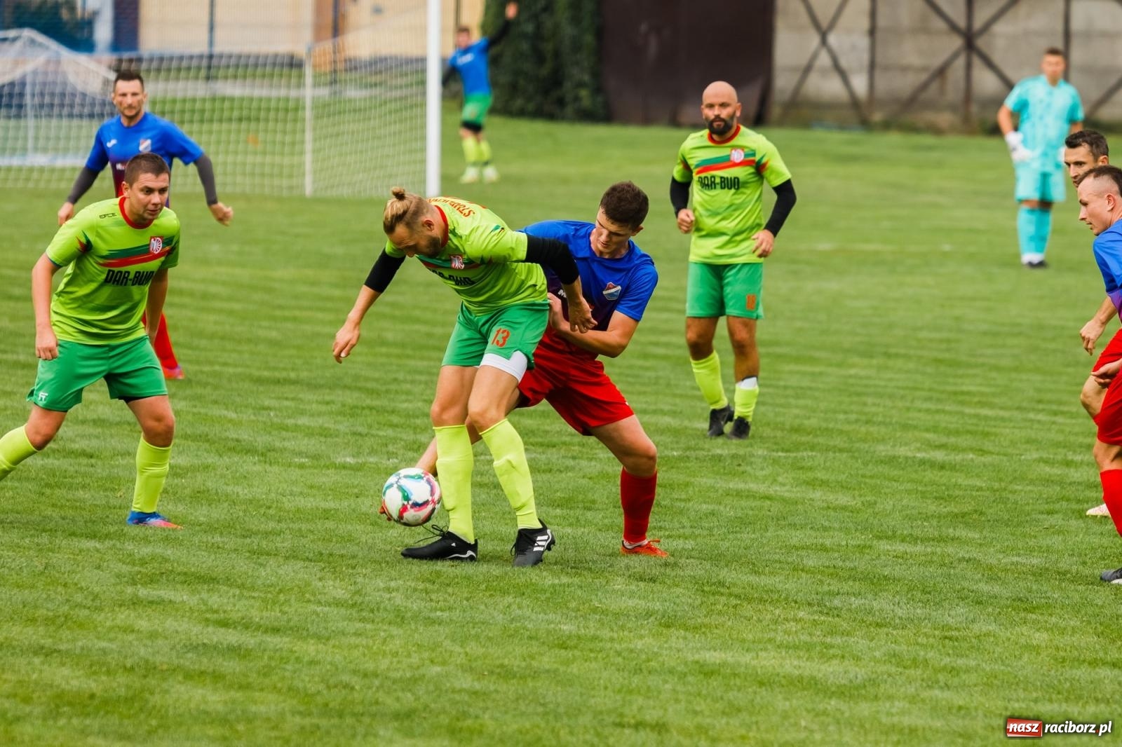 Zdjęcie w galerii na portalu naszraciborz.pl: Kolejarz z Chałupek rozjechał Studzienną [FOTO] wiadomości z regionu