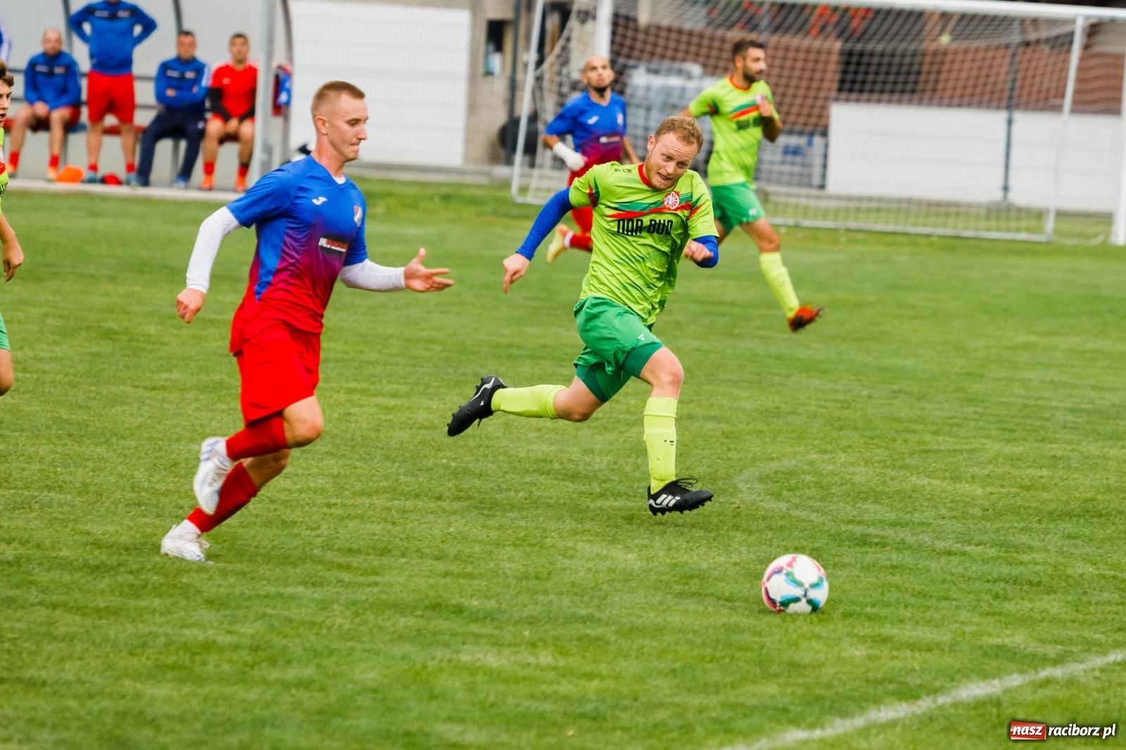 Zdjęcie w galerii na portalu naszraciborz.pl: Kolejarz z Chałupek rozjechał Studzienną [FOTO] wiadomości z regionu
