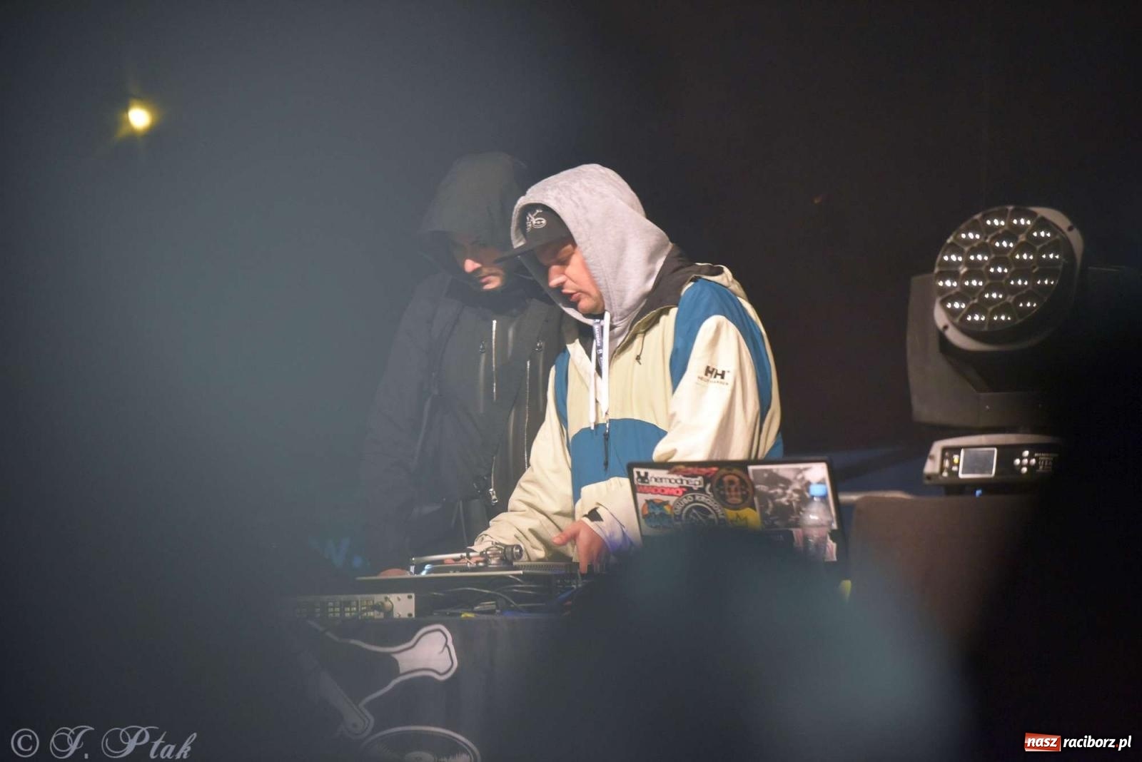 Zdjęcie w galerii na portalu naszraciborz.pl: Rapowy balet na plaży w Raciborzu. Gwiazdą Kabe [FOTO i WIDEO] wiadomości z regionu