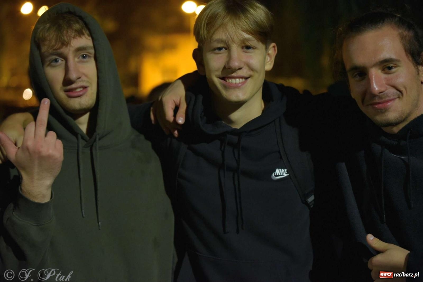 Zdjęcie w galerii na portalu naszraciborz.pl: Rapowy balet na plaży w Raciborzu. Gwiazdą Kabe [FOTO i WIDEO] wiadomości z regionu