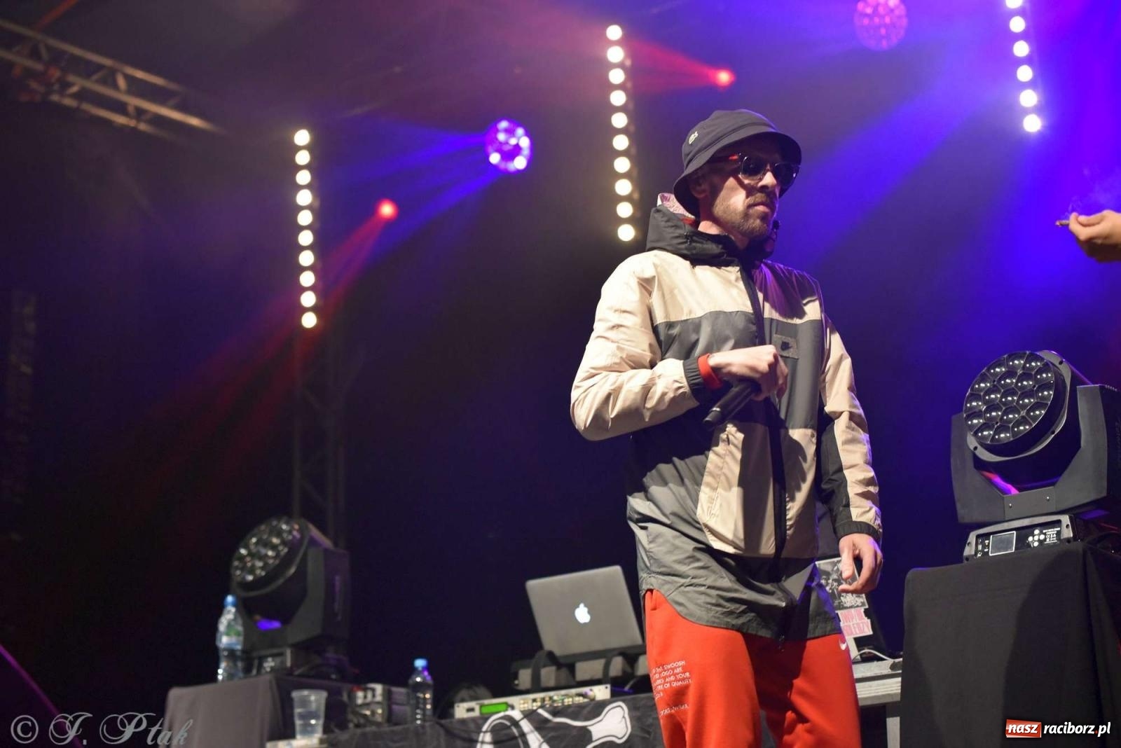 Zdjęcie w galerii na portalu naszraciborz.pl: Rapowy balet na plaży w Raciborzu. Gwiazdą Kabe [FOTO i WIDEO] wiadomości z regionu