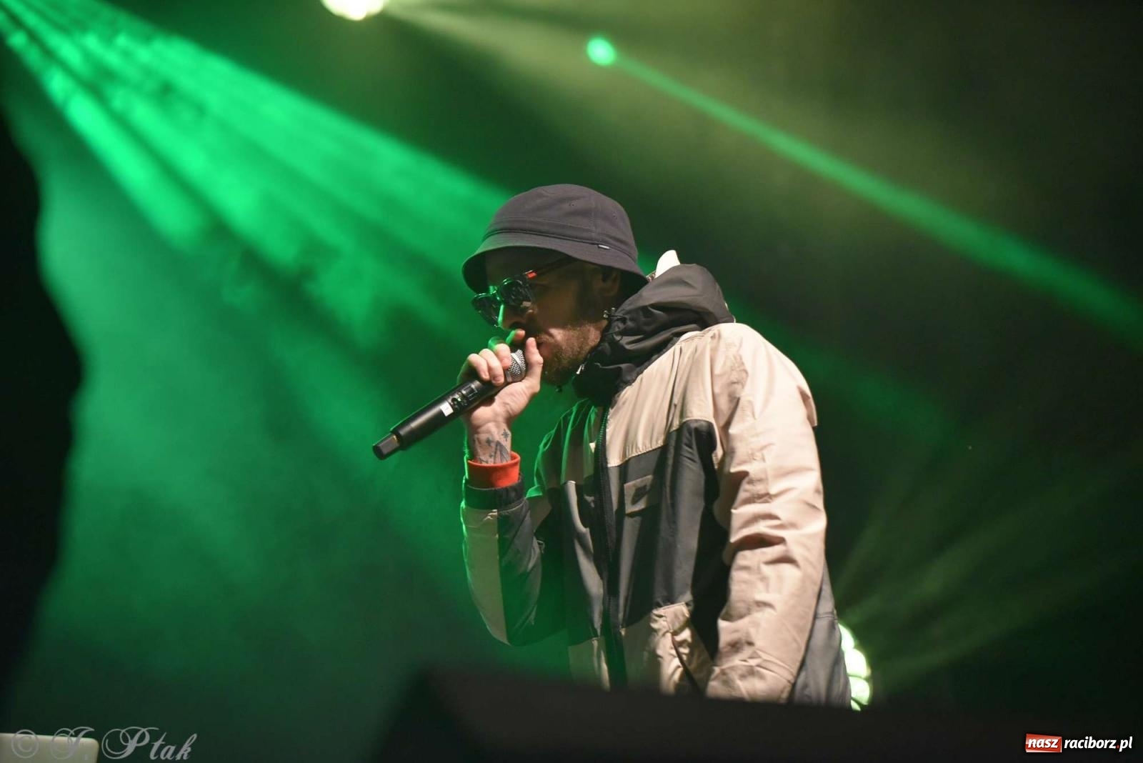 Zdjęcie w galerii na portalu naszraciborz.pl: Rapowy balet na plaży w Raciborzu. Gwiazdą Kabe [FOTO i WIDEO] wiadomości z regionu