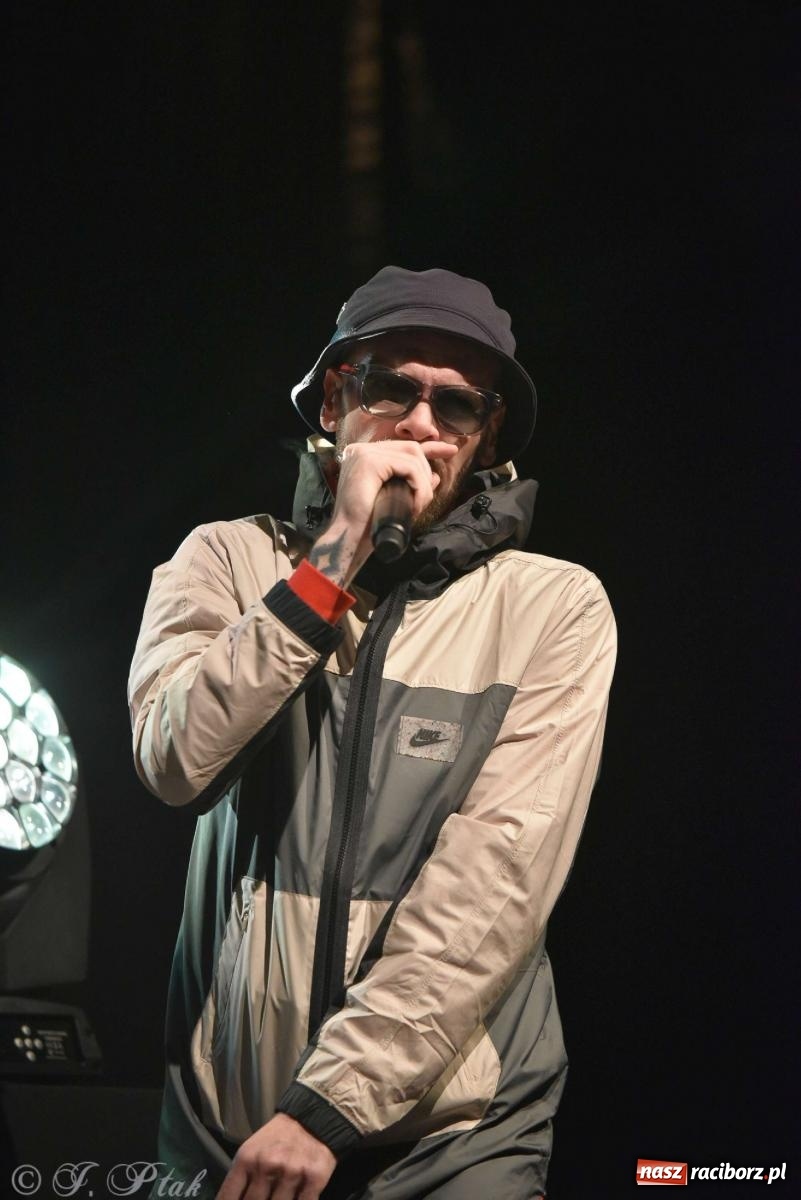 Zdjęcie w galerii na portalu naszraciborz.pl: Rapowy balet na plaży w Raciborzu. Gwiazdą Kabe [FOTO i WIDEO] wiadomości z regionu