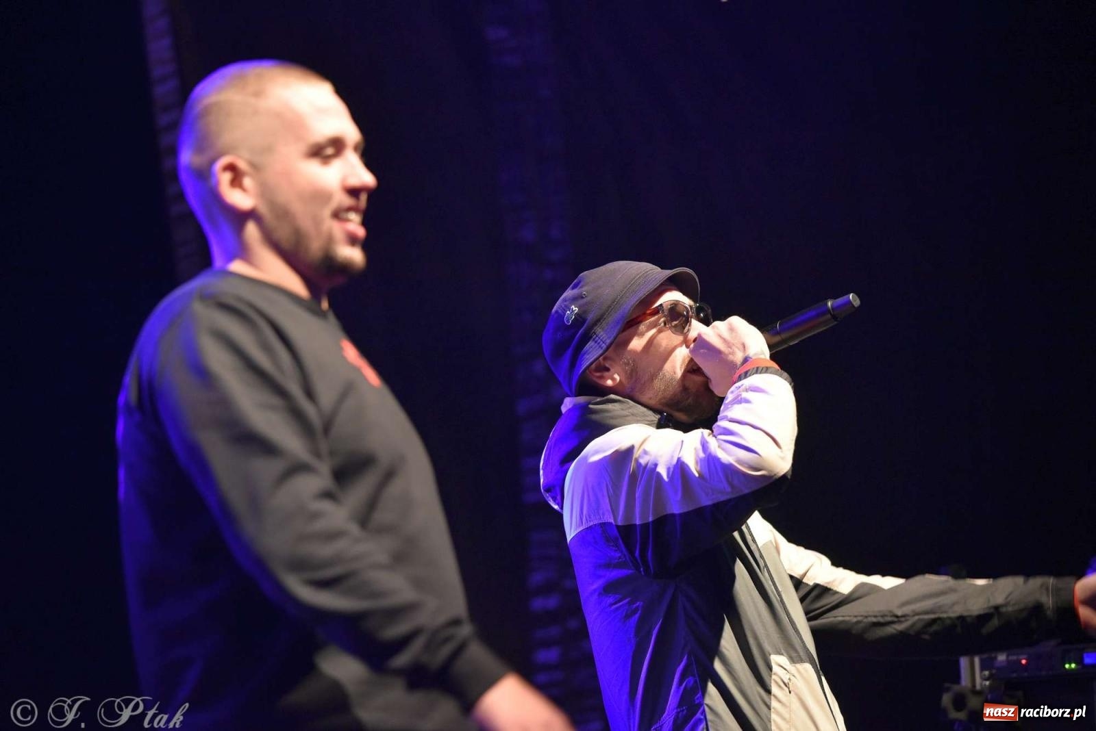 Zdjęcie w galerii na portalu naszraciborz.pl: Rapowy balet na plaży w Raciborzu. Gwiazdą Kabe [FOTO i WIDEO] wiadomości z regionu