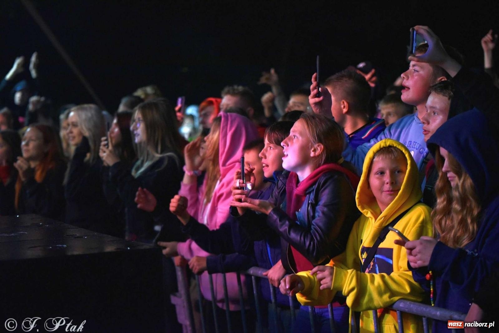 Zdjęcie w galerii na portalu naszraciborz.pl: Rapowy balet na plaży w Raciborzu. Gwiazdą Kabe [FOTO i WIDEO] wiadomości z regionu