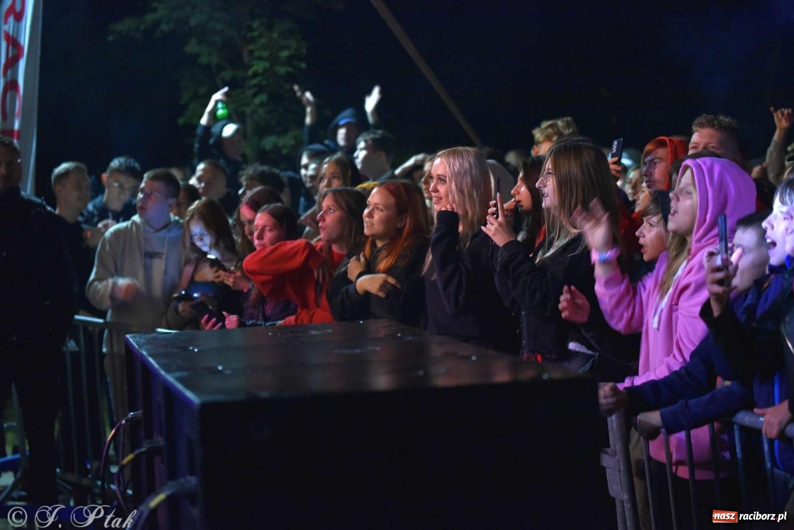 Zdjęcie w galerii na portalu naszraciborz.pl: Rapowy balet na plaży w Raciborzu. Gwiazdą Kabe [FOTO i WIDEO] wiadomości z regionu