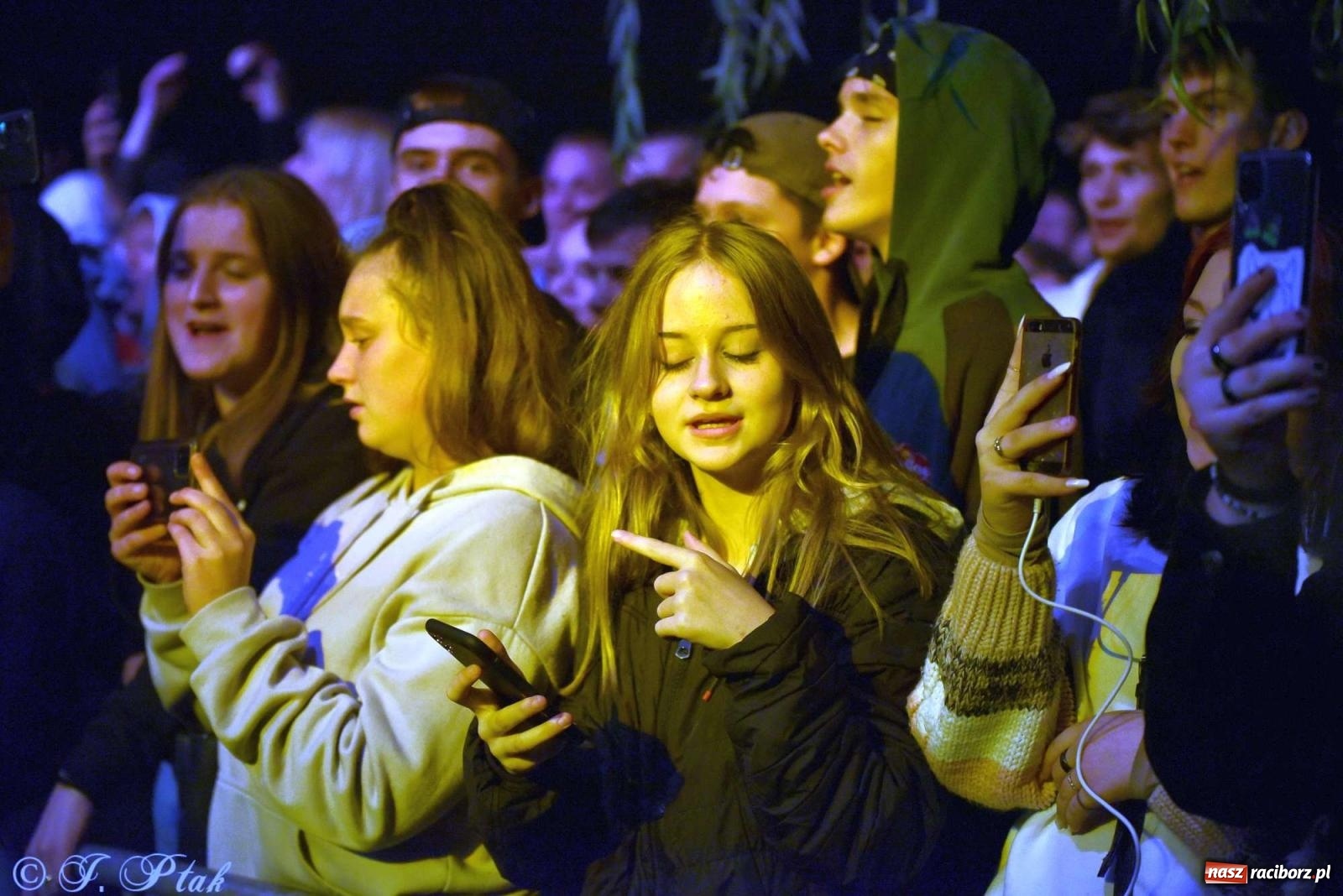 Zdjęcie w galerii na portalu naszraciborz.pl: Rapowy balet na plaży w Raciborzu. Gwiazdą Kabe [FOTO i WIDEO] wiadomości z regionu