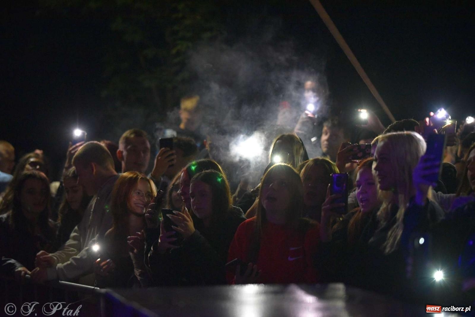 Zdjęcie w galerii na portalu naszraciborz.pl: Rapowy balet na plaży w Raciborzu. Gwiazdą Kabe [FOTO i WIDEO] wiadomości z regionu