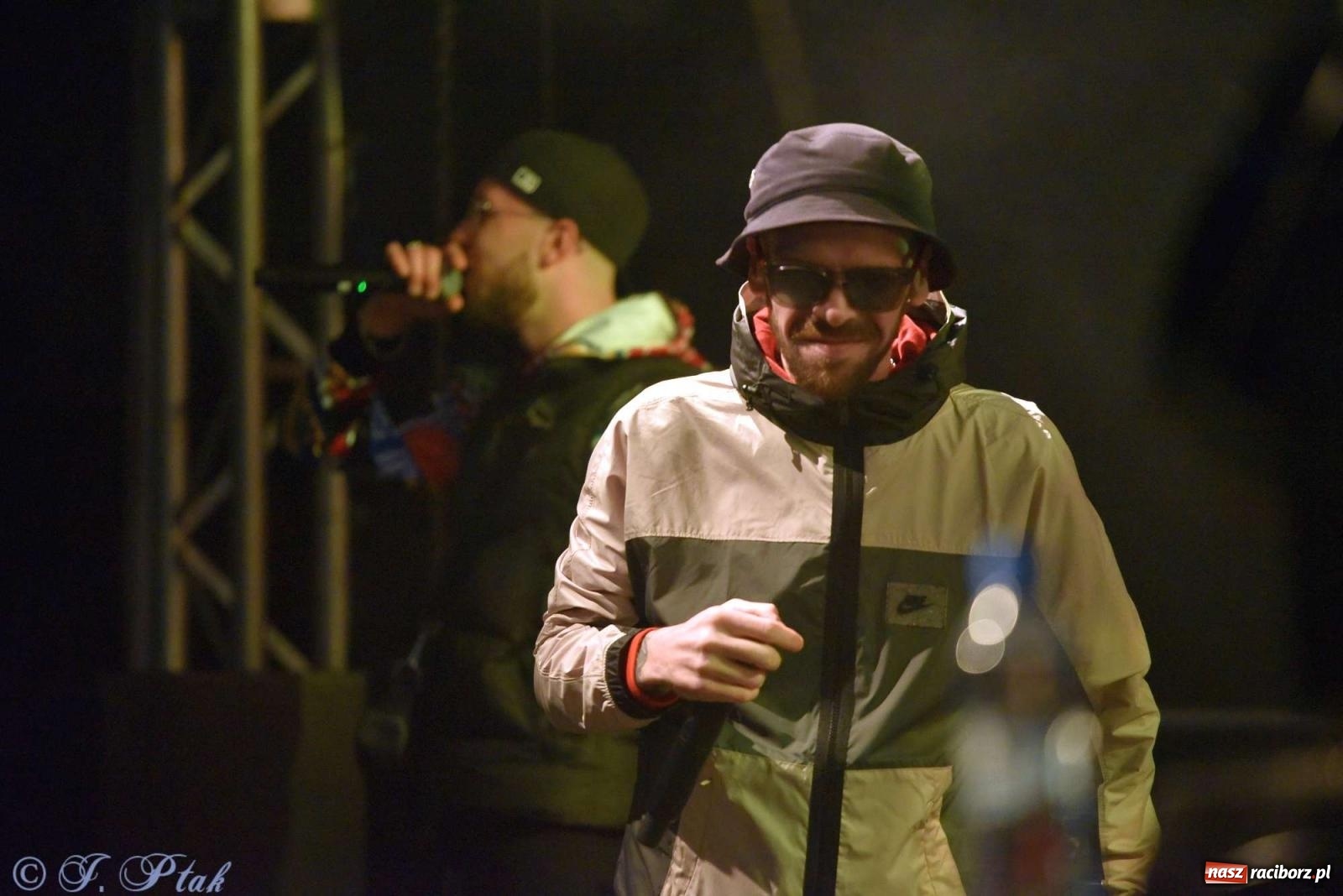 Zdjęcie w galerii na portalu naszraciborz.pl: Rapowy balet na plaży w Raciborzu. Gwiazdą Kabe [FOTO i WIDEO] wiadomości z regionu