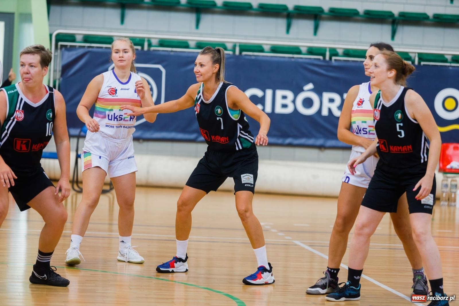 Zdjęcie w galerii na portalu naszraciborz.pl: Koszykarki RKK w walce o Puchar Rektora PWSZ [FOTO i WIDEO] wiadomości z regionu