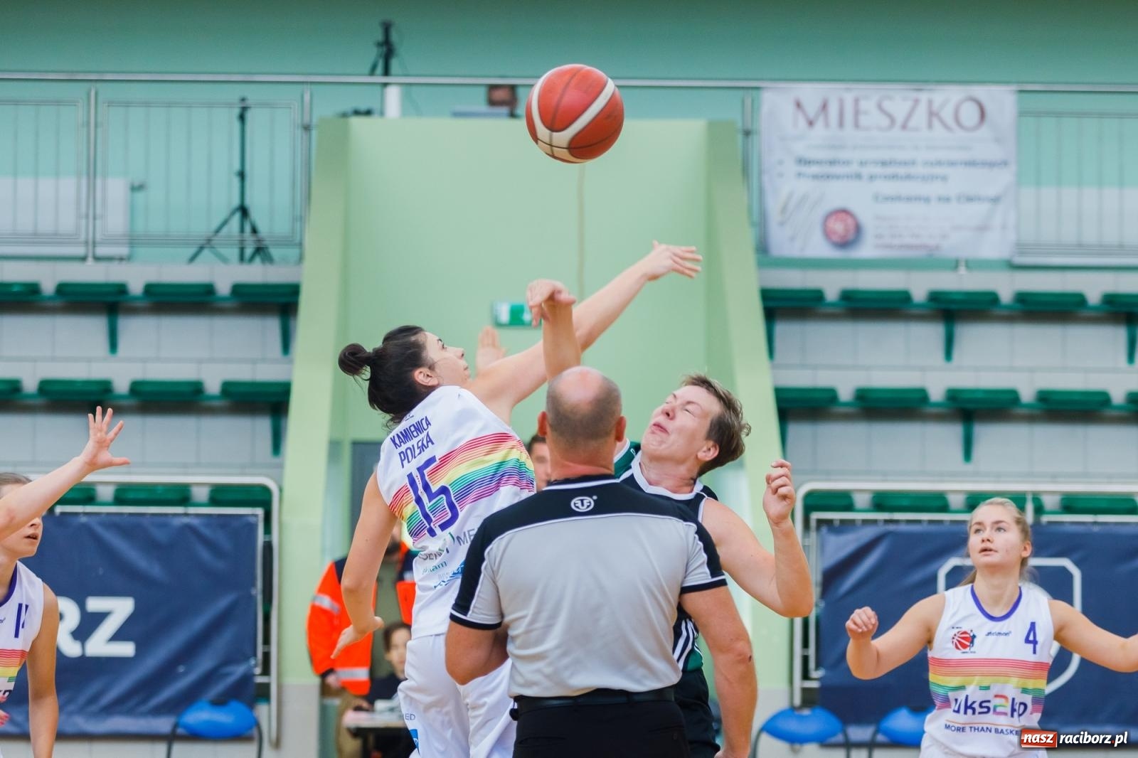 Zdjęcie w galerii na portalu naszraciborz.pl: Koszykarki RKK w walce o Puchar Rektora PWSZ [FOTO i WIDEO] wiadomości z regionu