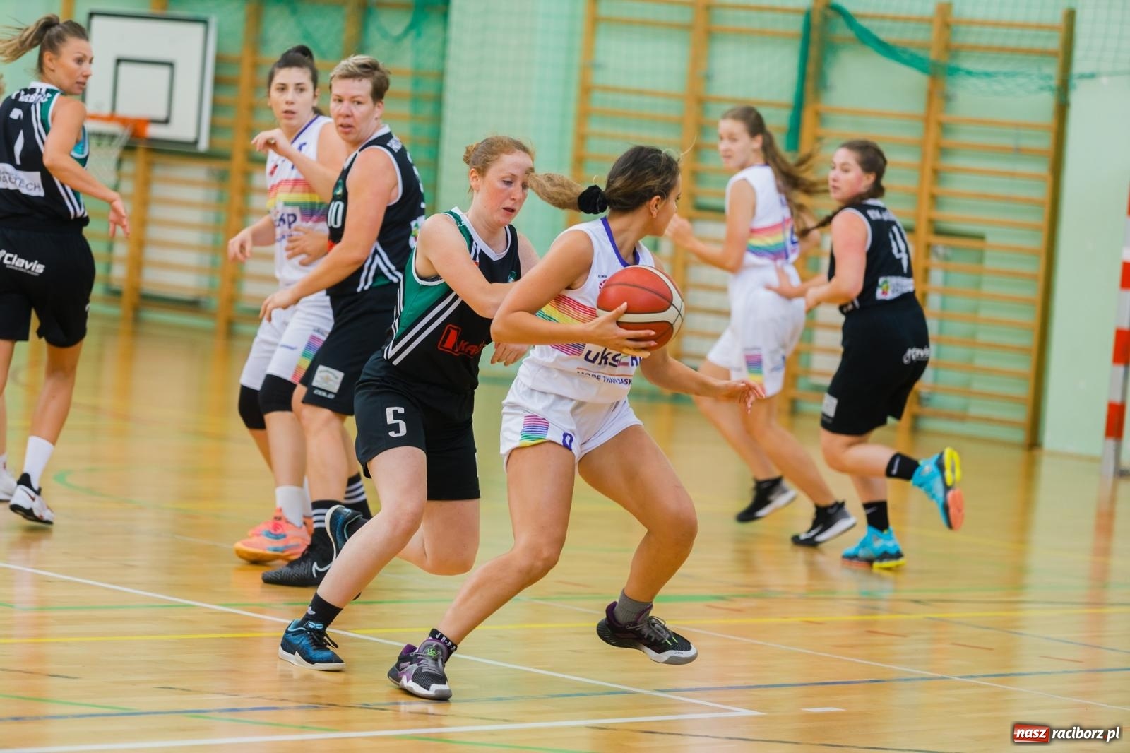 Zdjęcie w galerii na portalu naszraciborz.pl: Koszykarki RKK w walce o Puchar Rektora PWSZ [FOTO i WIDEO] wiadomości z regionu
