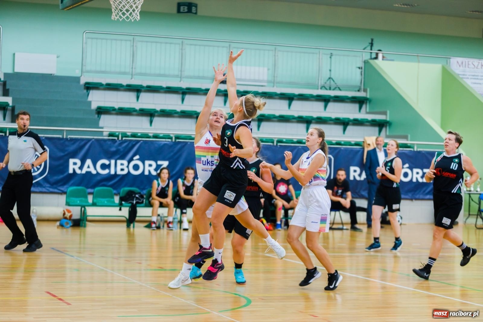 Zdjęcie w galerii na portalu naszraciborz.pl: Koszykarki RKK w walce o Puchar Rektora PWSZ [FOTO i WIDEO] wiadomości z regionu