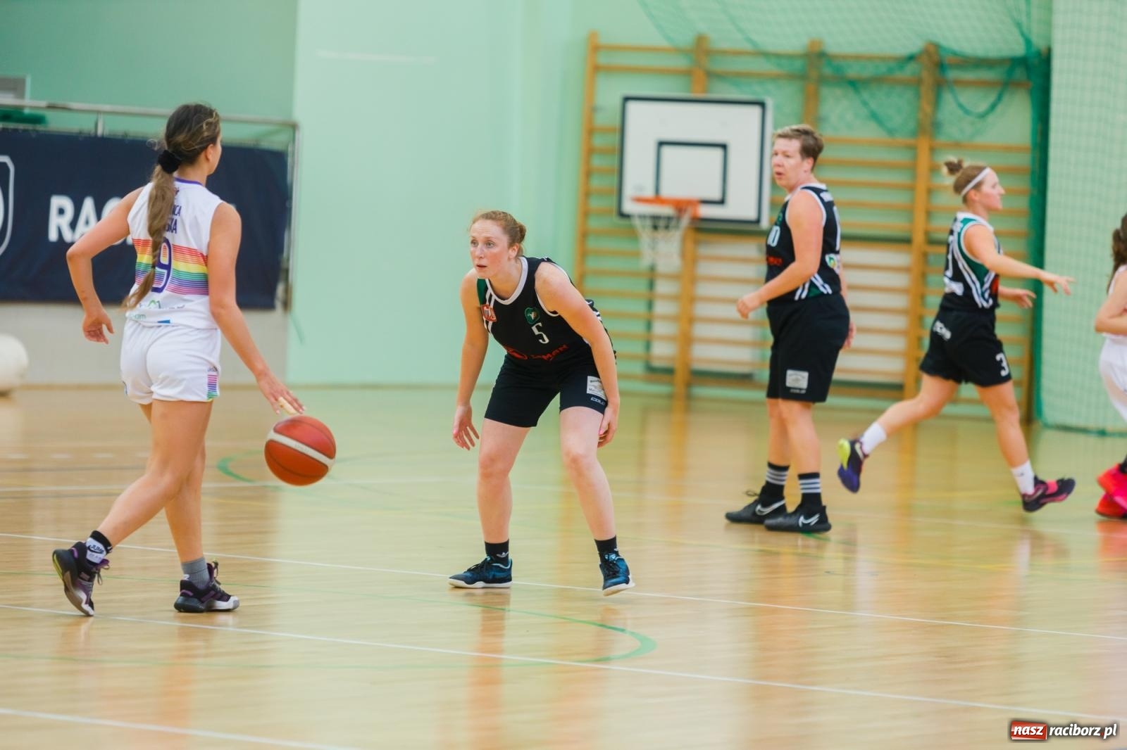 Zdjęcie w galerii na portalu naszraciborz.pl: Koszykarki RKK w walce o Puchar Rektora PWSZ [FOTO i WIDEO] wiadomości z regionu