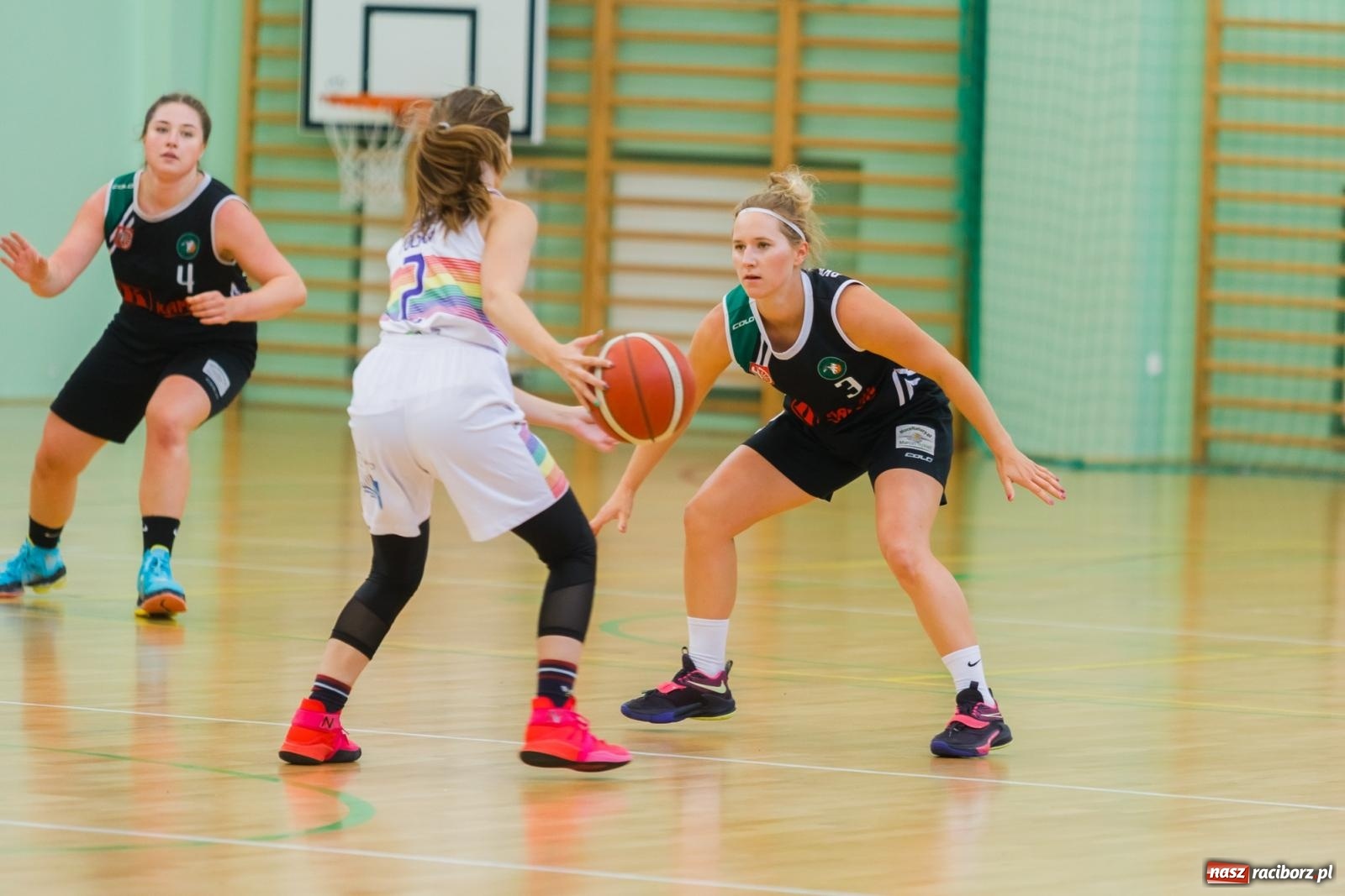 Zdjęcie w galerii na portalu naszraciborz.pl: Koszykarki RKK w walce o Puchar Rektora PWSZ [FOTO i WIDEO] wiadomości z regionu