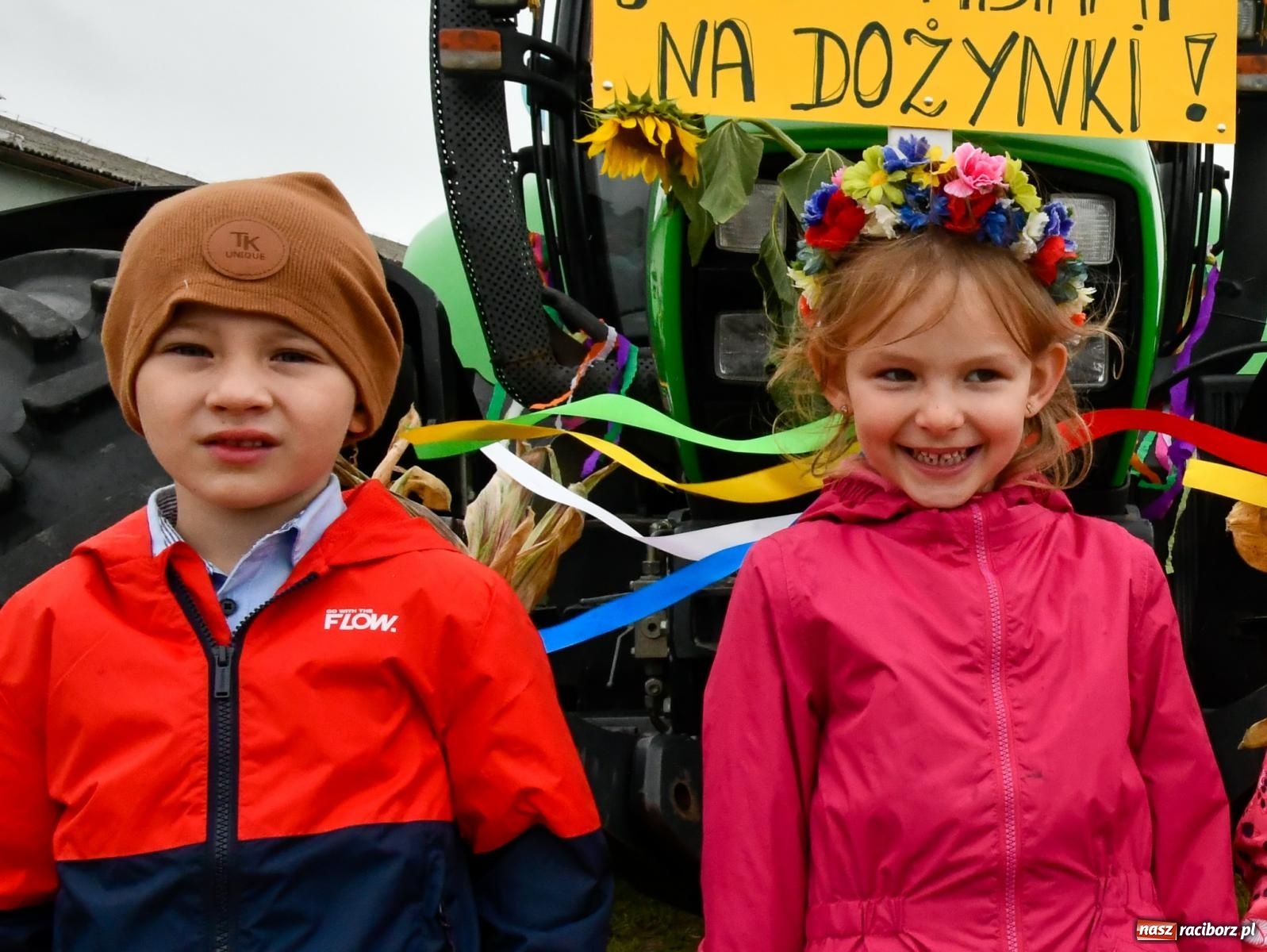 Zdjęcie w galerii na portalu naszraciborz.pl: Dożynki 2022. W Pawłowie korowód wyruszył z rancza [FOTO i WIDEO] wiadomości z regionu