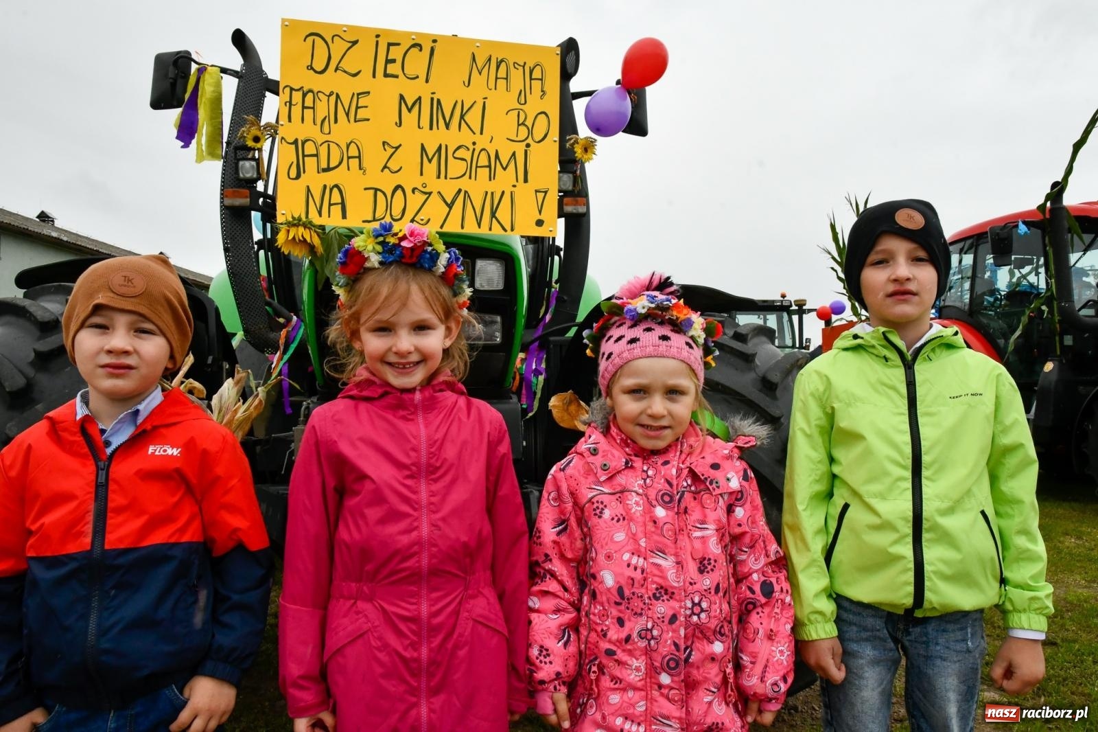 Zdjęcie w galerii na portalu naszraciborz.pl: Dożynki 2022. W Pawłowie korowód wyruszył z rancza [FOTO i WIDEO] wiadomości z regionu