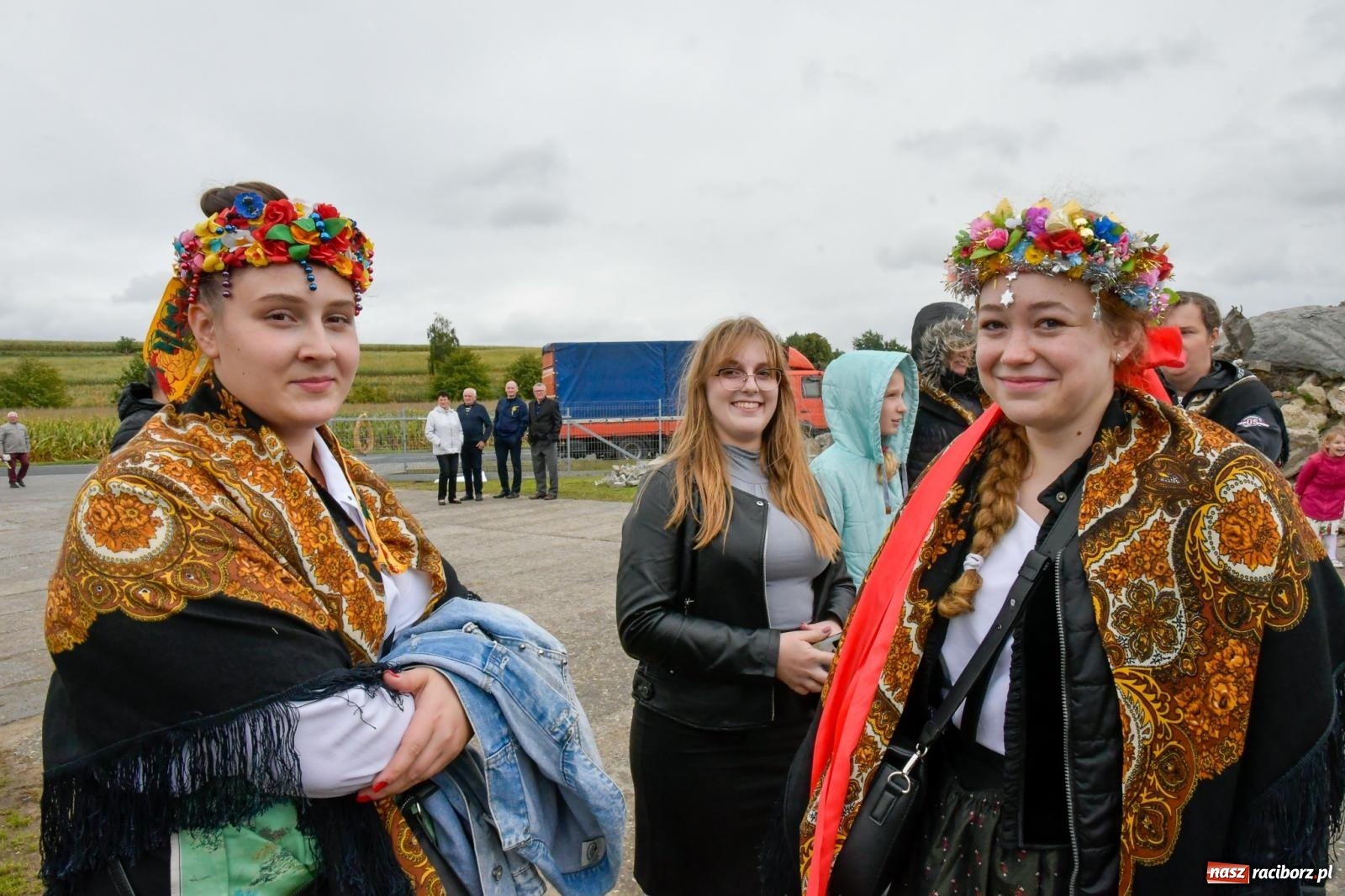 Zdjęcie w galerii na portalu naszraciborz.pl: Dożynki 2022. W Pawłowie korowód wyruszył z rancza [FOTO i WIDEO] wiadomości z regionu