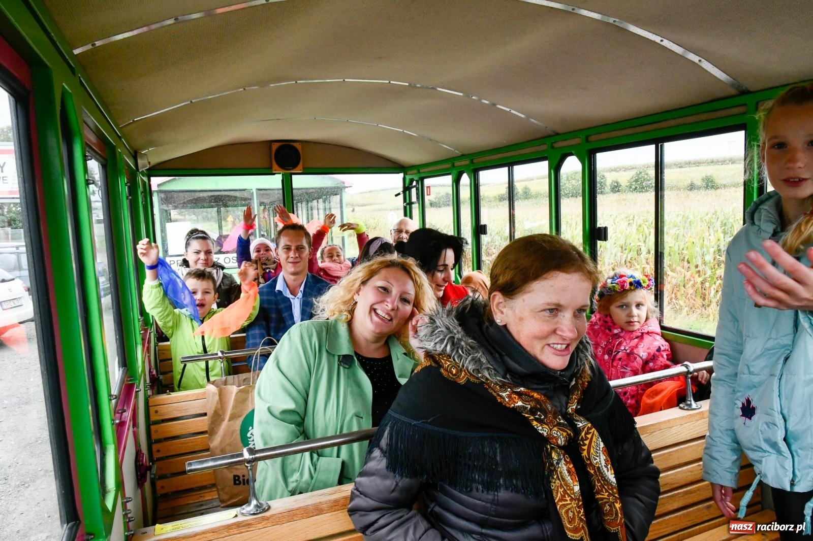 Zdjęcie w galerii na portalu naszraciborz.pl: Dożynki 2022. W Pawłowie korowód wyruszył z rancza [FOTO i WIDEO] wiadomości z regionu