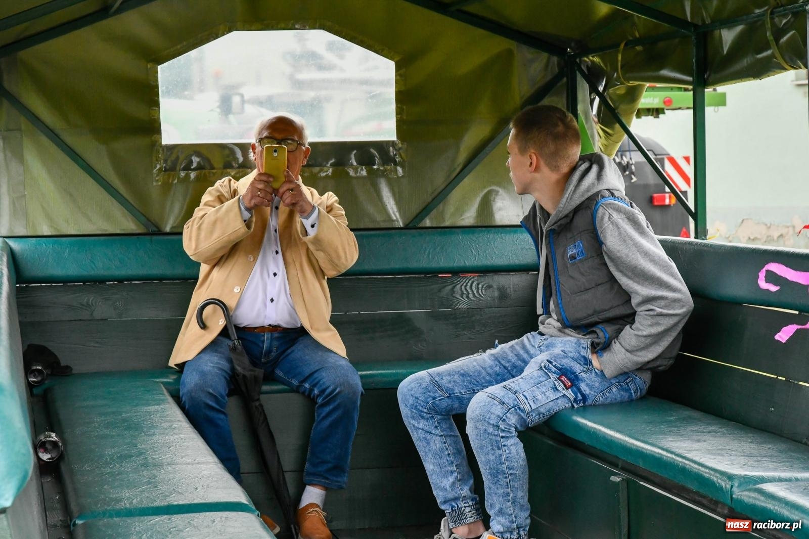 Zdjęcie w galerii na portalu naszraciborz.pl: Dożynki 2022. W Pawłowie korowód wyruszył z rancza [FOTO i WIDEO] wiadomości z regionu