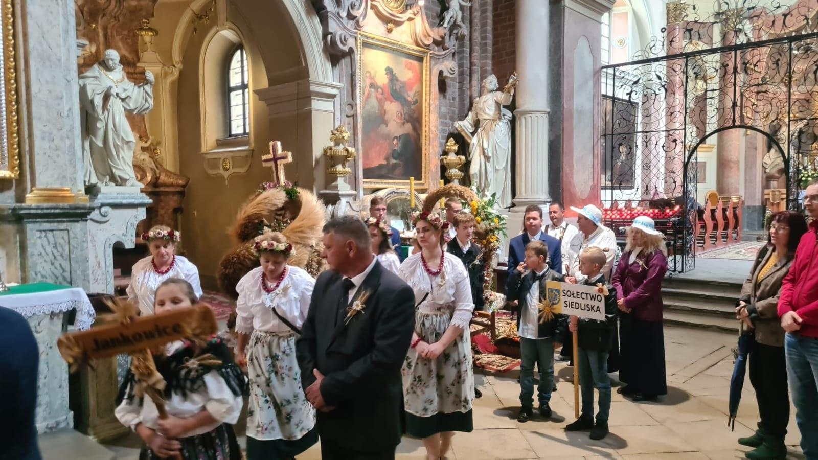Zdjęcie w galerii na portalu naszraciborz.pl: Dożynki 2022. Diecezja i gmina Kuźnia Raciborska świętują w Rudach [FOTO i WIDEO] wiadomości z regionu