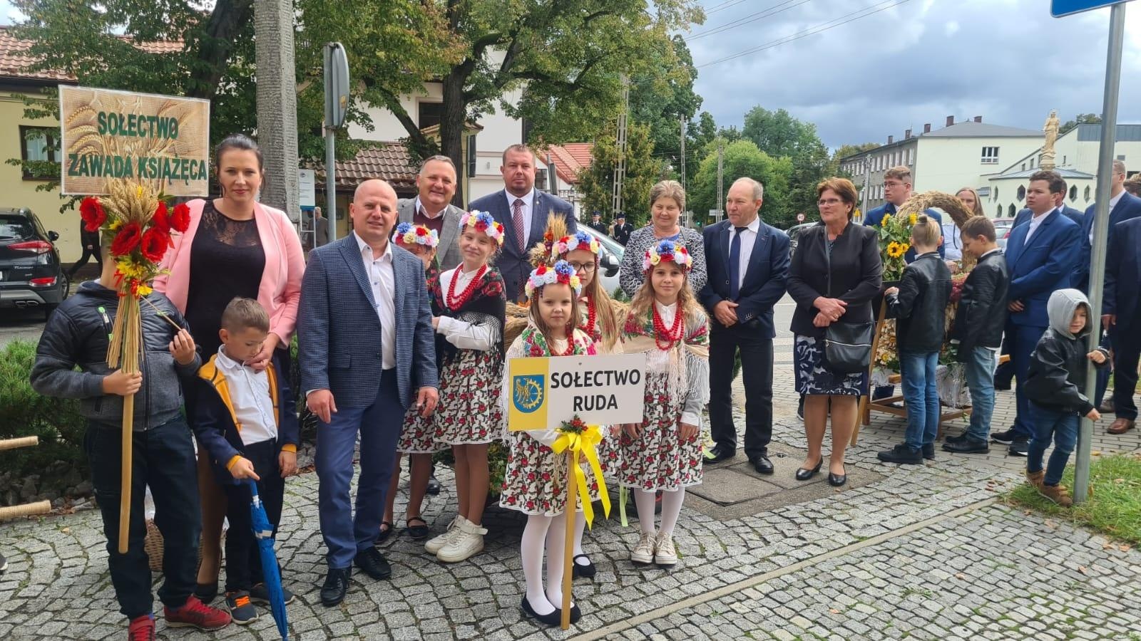 Zdjęcie w galerii na portalu naszraciborz.pl: Dożynki 2022. Diecezja i gmina Kuźnia Raciborska świętują w Rudach [FOTO i WIDEO] wiadomości z regionu