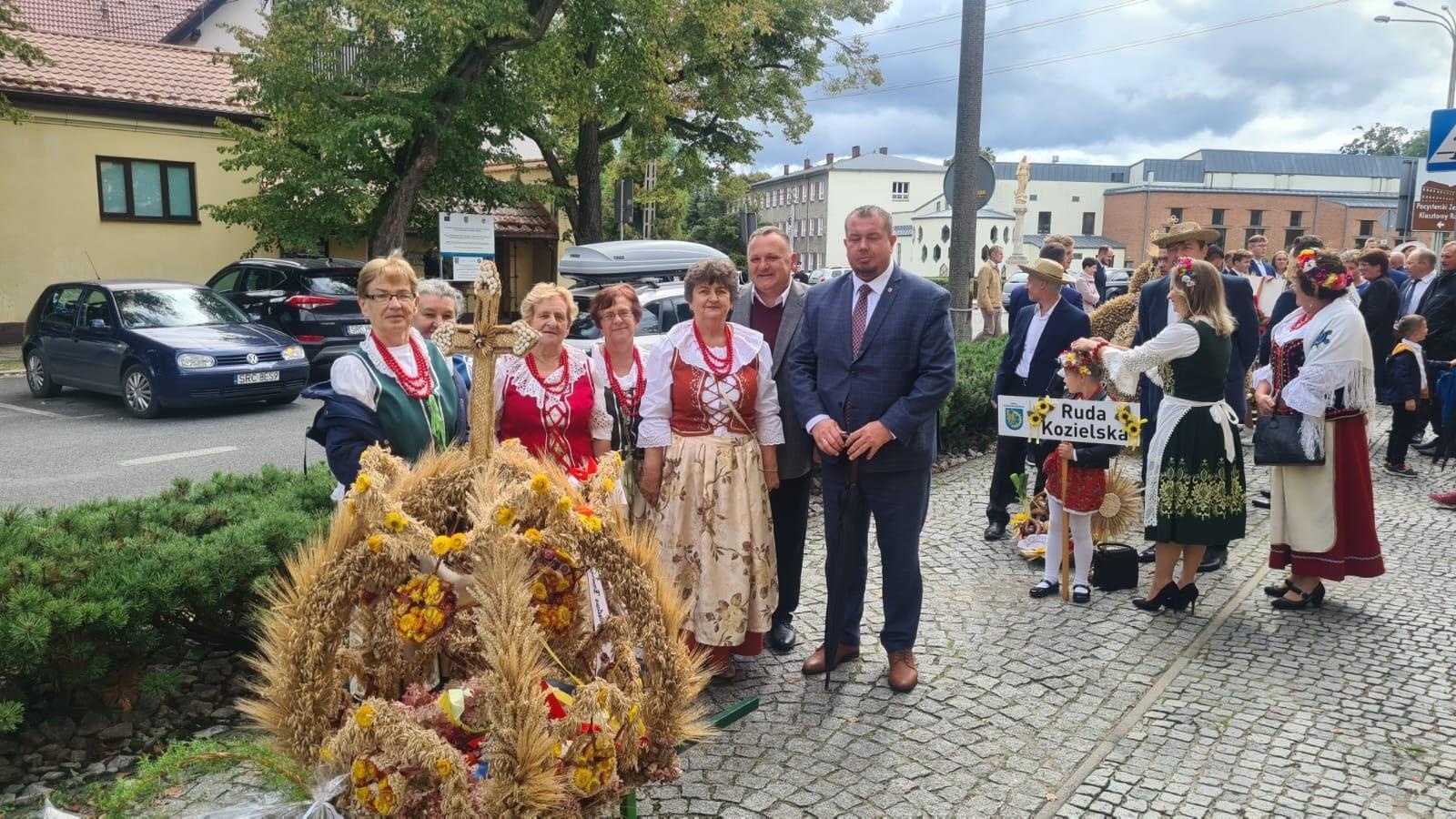 Zdjęcie w galerii na portalu naszraciborz.pl: Dożynki 2022. Diecezja i gmina Kuźnia Raciborska świętują w Rudach [FOTO i WIDEO] wiadomości z regionu