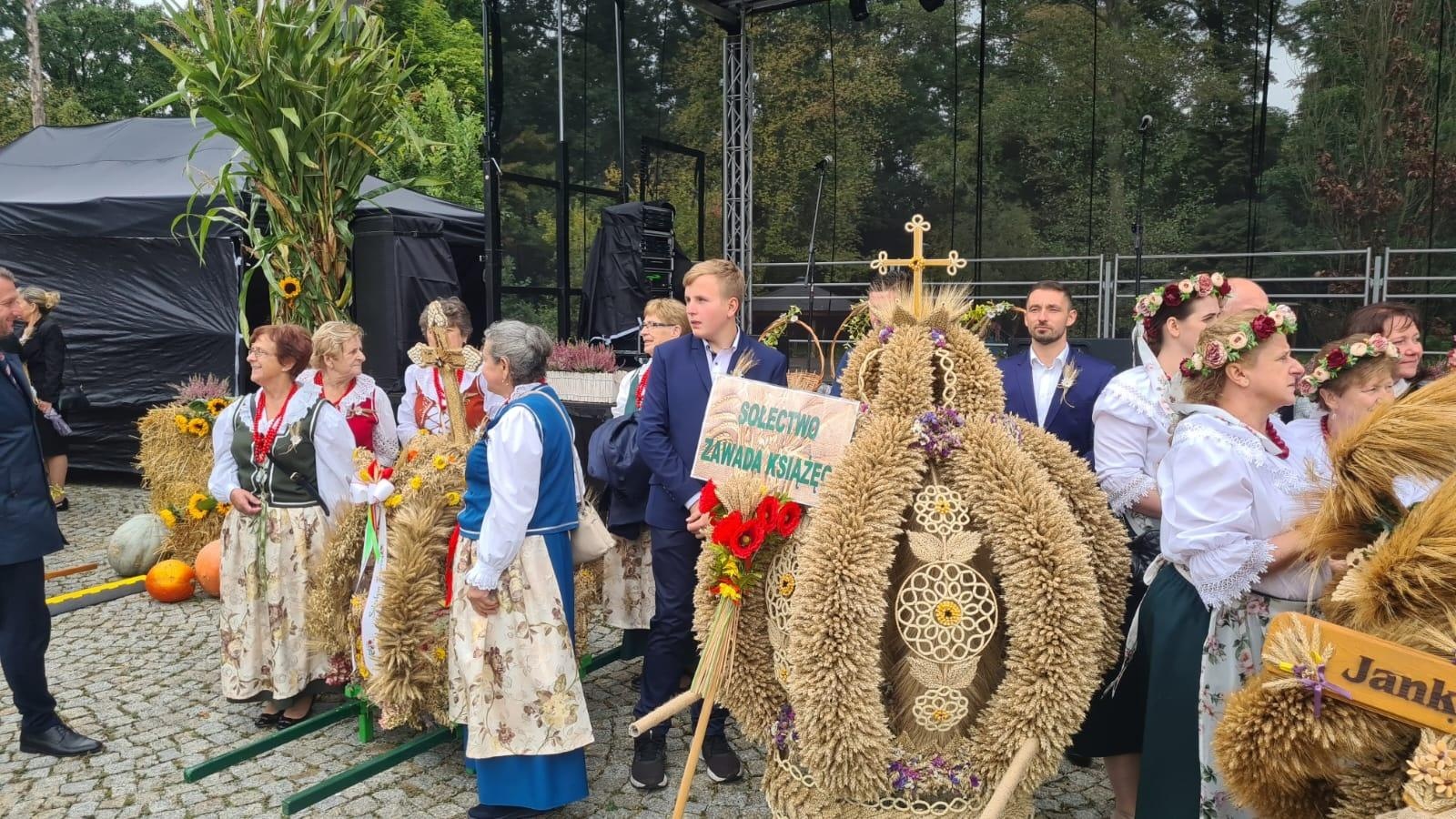 Zdjęcie w galerii na portalu naszraciborz.pl: Dożynki 2022. Diecezja i gmina Kuźnia Raciborska świętują w Rudach [FOTO i WIDEO] wiadomości z regionu