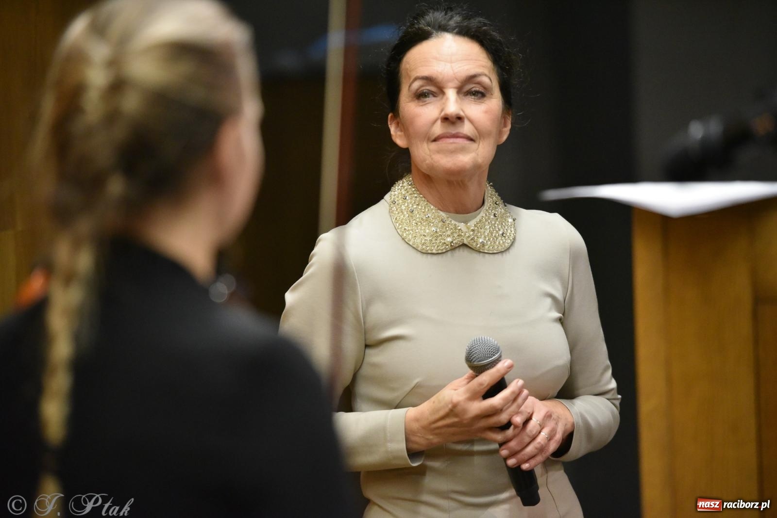 Zdjęcie w galerii na portalu naszraciborz.pl: Życie jesteś chwilą. Ewa Uryga w Raciborzu [FOTO i WIDEO] wiadomości z regionu