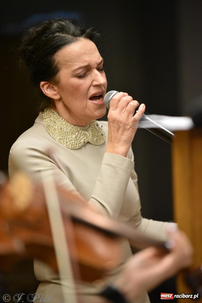 Zdjęcie w galerii na portalu naszraciborz.pl: Życie jesteś chwilą. Ewa Uryga w Raciborzu [FOTO i WIDEO] wiadomości z regionu