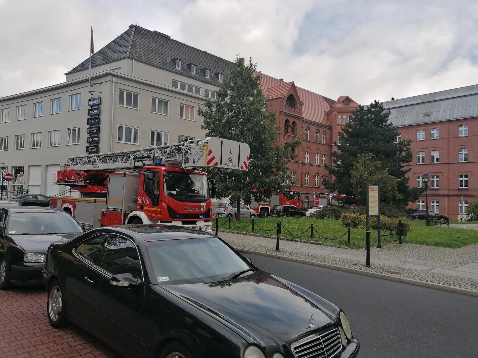 Zdjęcie w galerii na portalu naszraciborz.pl: Raport 998. Alarm pożarowy przy placu Jagiełły wiadomości z regionu