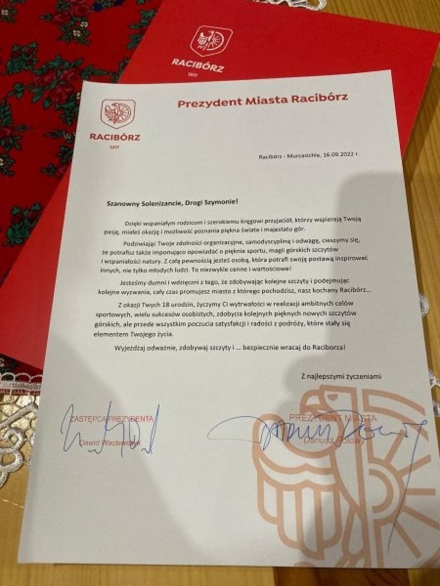 Zdjęcie w galerii na portalu naszraciborz.pl: 100 lat dla raciborzanina odśpiewane nad Morskim Okiem wiadomości z regionu