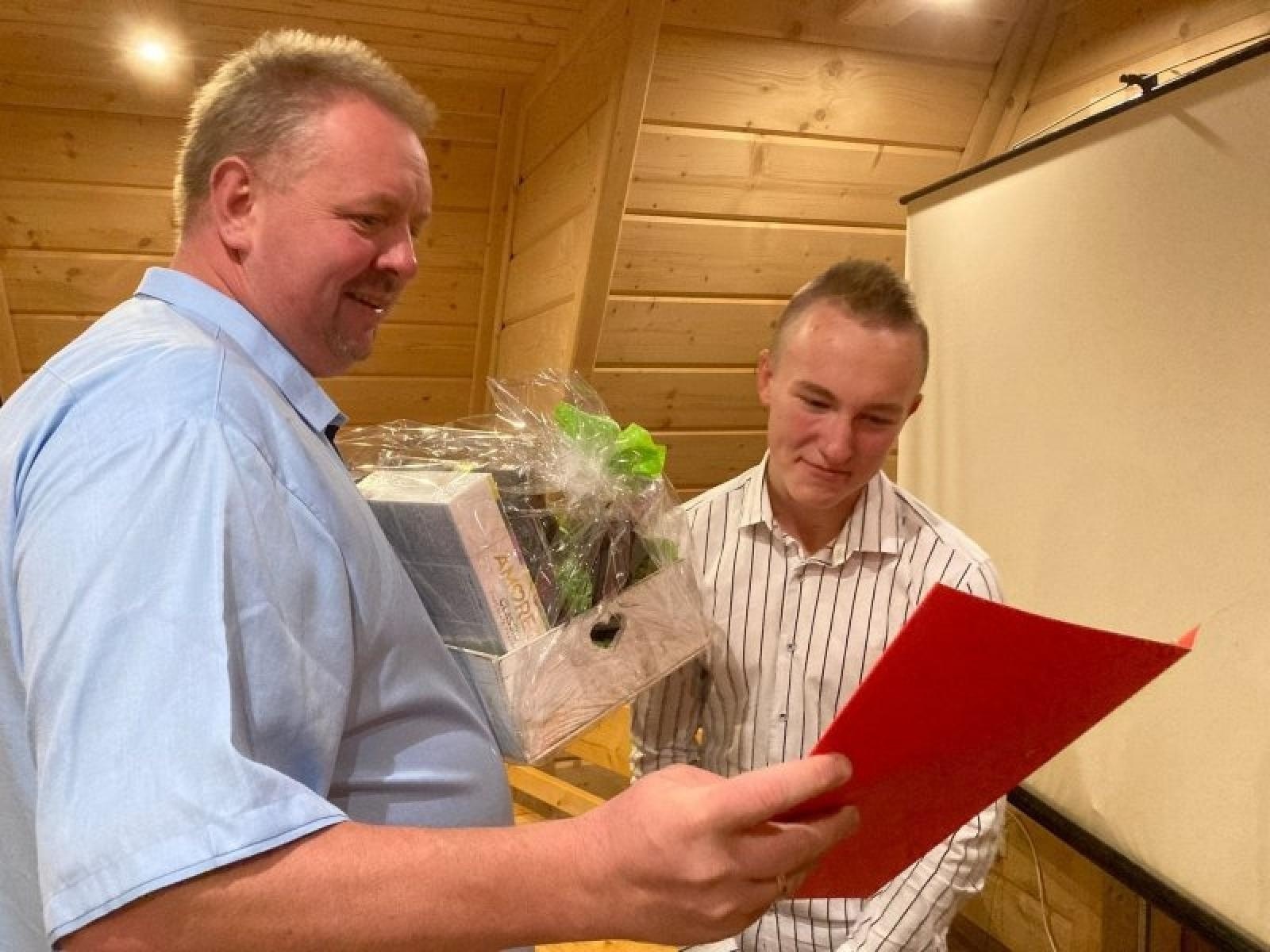 Zdjęcie w galerii na portalu naszraciborz.pl: 100 lat dla raciborzanina odśpiewane nad Morskim Okiem wiadomości z regionu